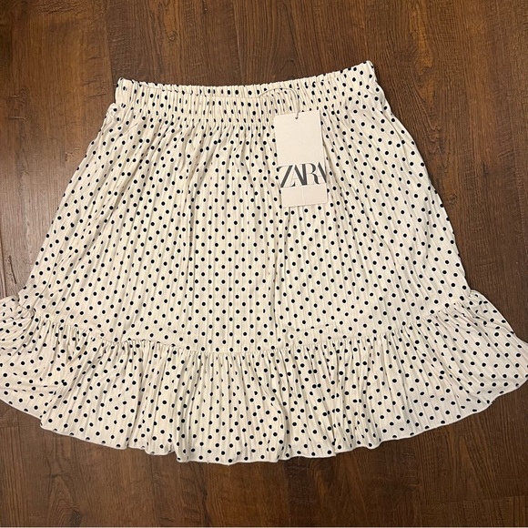 Zara Polkadot Mini Skirt - Black & White Polkadot - Small - NWT - Picture 1 of 7